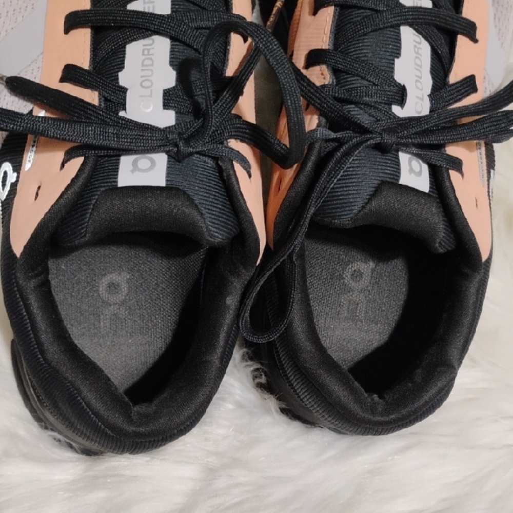 SALE! On Cloud Running Fade Black Peach Sneakers Sz.7 Gently Worn (X1) - Picture 7 of 10